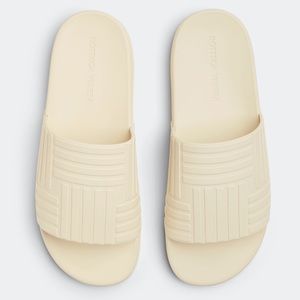 BOTTEGA VENETA WHITE SLIDERS
